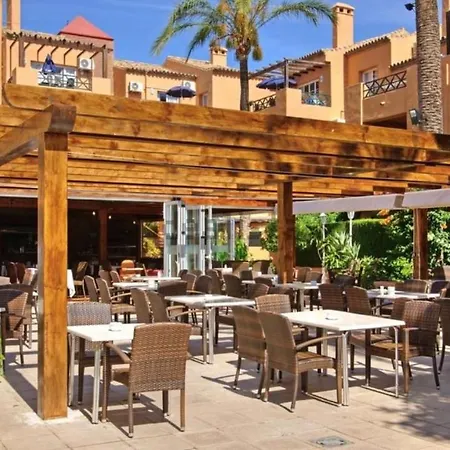Vacaciones En Riviera Del Sol, Apartment